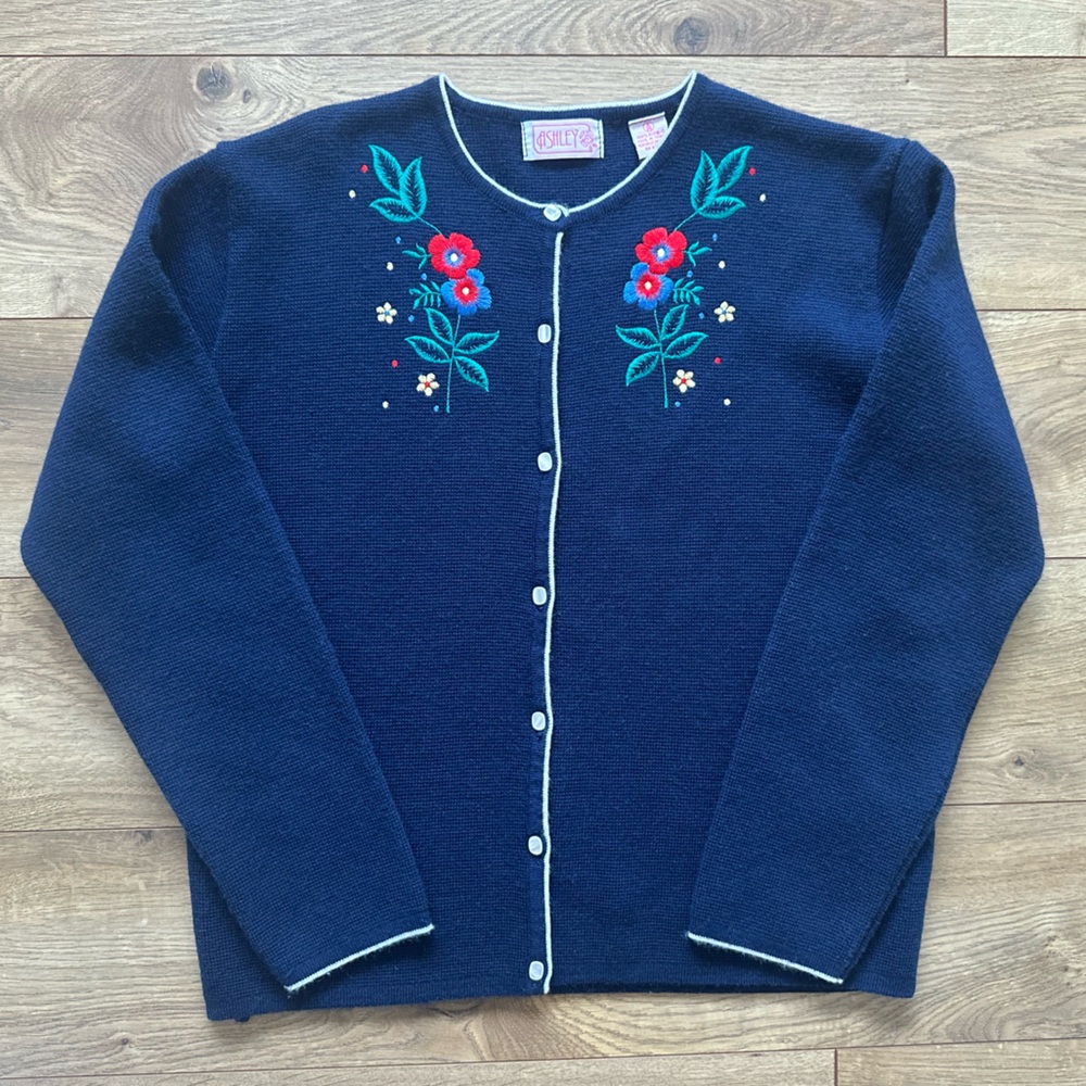 Vintage Ashley Floral Embroidered Cardigan | Iridescent Buttons | Size Small